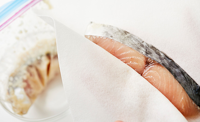 魚の下味冷凍 臭みが取れる 味が染み込む おすすめ味バリエ4つ ほほえみごはん 冷凍で食を豊かに ニチレイフーズ 魚の下味冷凍 臭みが取れる 味が染み込む おすすめ味バリエ4つ ほほえみごはん 冷凍で食を豊かに ニチレイフーズ