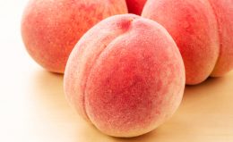 【桃の保存方法】すぐ食べるなら常温！日もちさせたいなら冷凍！
