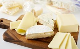 【チーズの冷凍保存】種類別のベストな冷凍・解凍・保存期間
