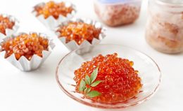 【いくらの冷凍】正しい保存方法とプリプリ食感にする解凍テク