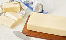 【バターの冷凍保存】使い勝手抜群な冷凍方法や上手にカットする方法も