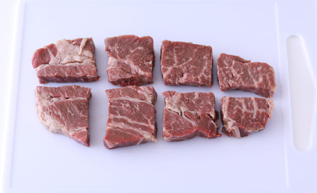 切った牛肉の写真