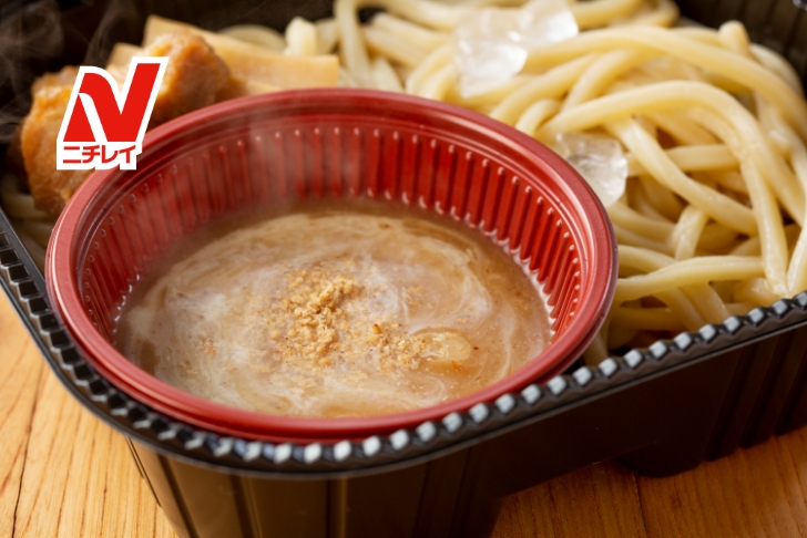 極太つけ麺ちょい足しアレンジ＜豆乳＋ごま＞